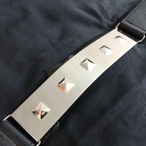 Pyramid studded belt